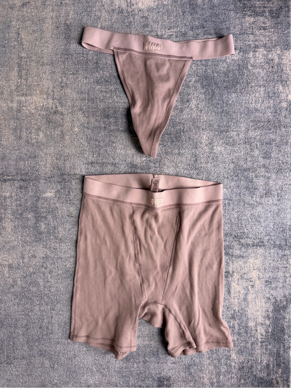 SKIMS Women's Two-Piece Underwear Set - Oyster Color | Never Worn